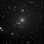 Kometa C/2020 Y4 ATLAS. Expozice snímku 20x60 sekund.