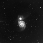 Galaxie M51 v souhvězdí Honících psů. Expozice 30*60 sec, upraveno (flat, bias, dark), sever je na snímku nahoře.